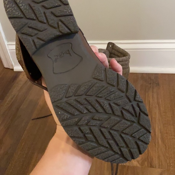 Boots - Picture 3 of 4